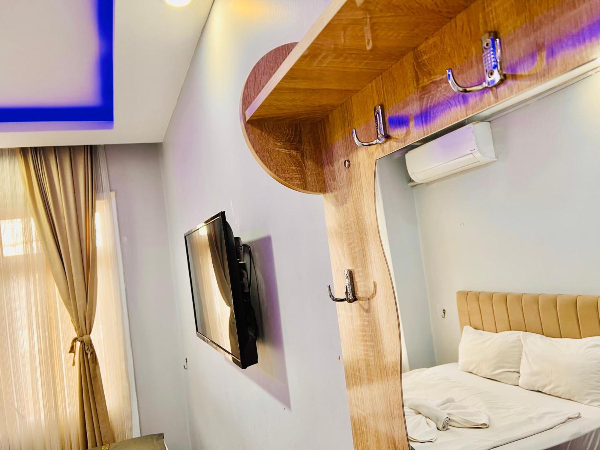Otel Grand Sami Истанбул Екстериор снимка